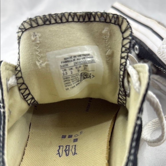 Black Converse Kids Shoes - Picture 6 of 6